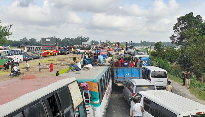 রাস্তায় গাড়ি বিকল হলে মেরামতের ব্যবস্থা করবে পুলিশ