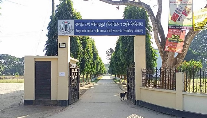 ছাত্রলীগ নেত্রীর র‍্যাগিংয়ে জ্ঞান হারালেন ছাত্রী