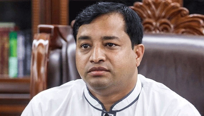 প্রধানমন্ত্রী নির্দেশ দিলে সরে দাঁড়াবেন জাহাঙ্গীর