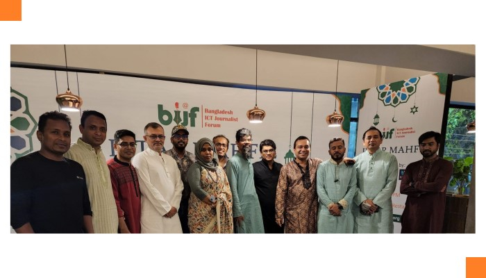 ইফতার মাহফিলে ইন্ডাস্ট্রির মিলনমেলা