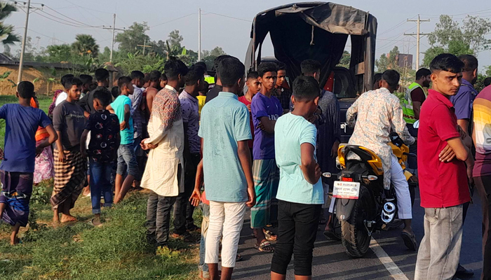 ঈদের দিন ঘুরতে বেরিয়ে দুর্ঘটনা, ৩ মোটরসাইকেল আরোহী নিহত