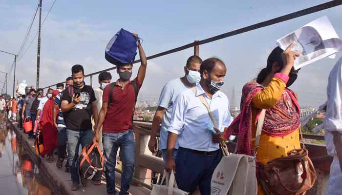 একদিনে ঢাকা ছাড়লেন ১২ লাখের বেশি সিম ব্যবহারকারী