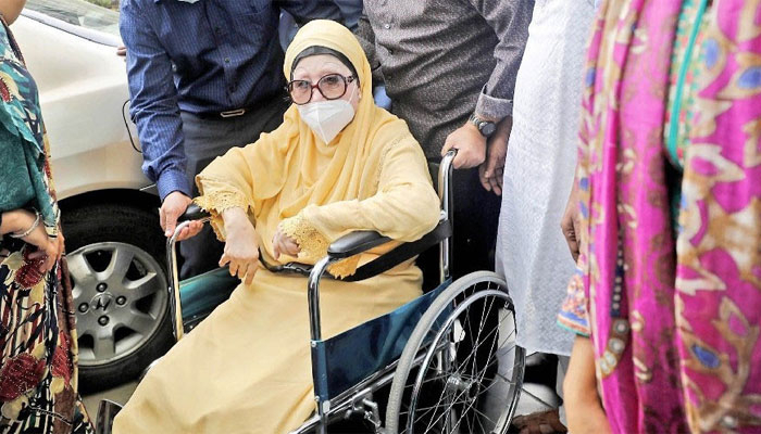 হাসপাতালে নিবিড় তত্ত্বাবধানে খালেদা জিয়া
