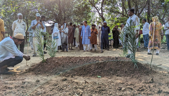 চিরনিদ্রায় শায়িত ডা. জাফরুল্লাহ চৌধুরী