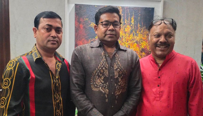 একসঙ্গে মনির খান আনলেন ১০ গান