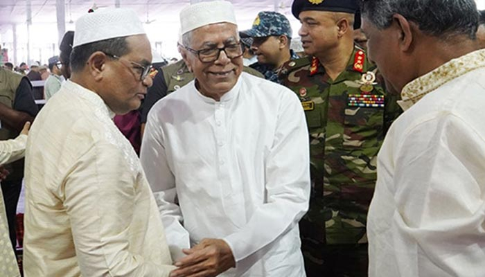 সামর্থ্যবানদের দরিদ্র জনগোষ্ঠীর পাশে দাঁড়ানোর আহ্বান রাষ্ট্রপতির