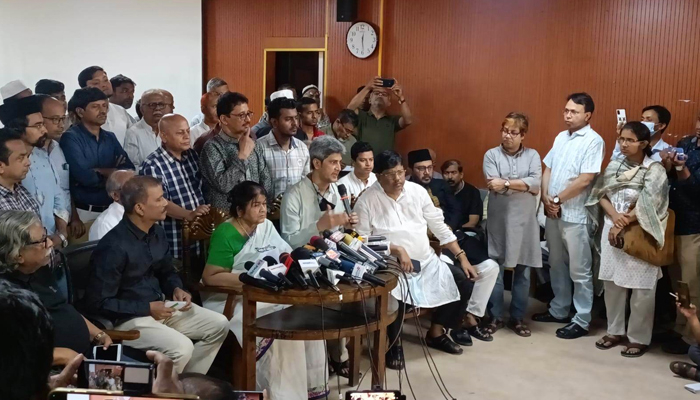 ডা. জাফরুল্লাহ চৌধুরীর প্রতি বৃহস্পতিবার শহীদ মিনারে সর্বস্তরের শ্রদ্ধা