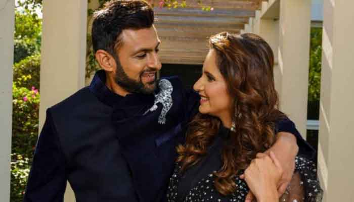 ‘সানিয়াকে মিস করি’, বিচ্ছেদের প্রশ্নে শোয়েব মালিক