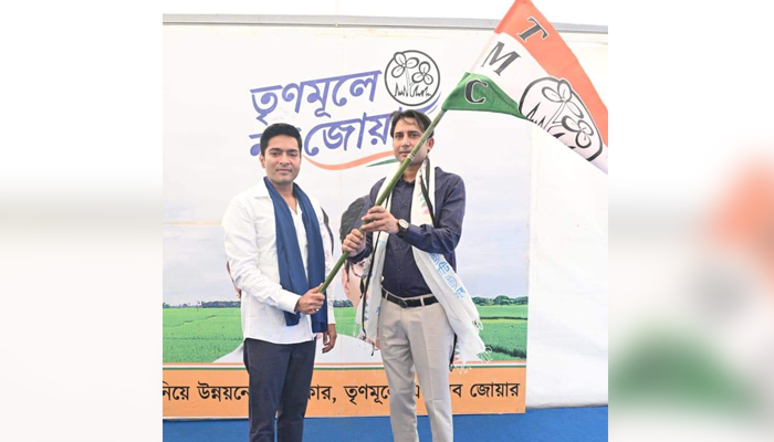 একমাত্র কংগ্রেস বিধায়কও যোগ দিলেন তৃণমূলে একমাত্র কংগ্রেস বিধায়কও যোগ দিলেন তৃণমূলে