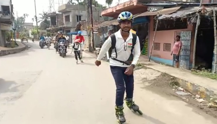 বৃক্ষরোপণ প্রচারাভিযানে ভারত থেকে বাংলাদেশের পথে ৩ জন বৃক্ষরোপণ প্রচারাভিযানে ভারত থেকে বাংলাদেশের পথে ৩ জন