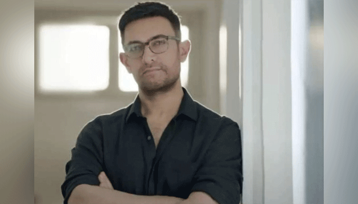 নেপালে ধ্যানমগ্ন আমির নেপালে ধ্যানমগ্ন আমির