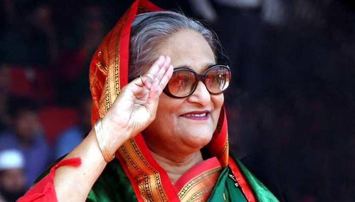 ‘ঝড়-বৃষ্টি আঁধার রাতে, আমরা আছি তোমার সাথে’ ‘ঝড়-বৃষ্টি আঁধার রাতে, আমরা আছি তোমার সাথে’