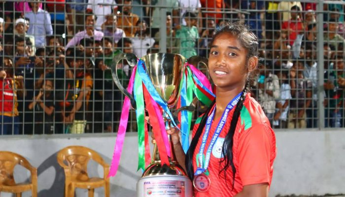 'অপেক্ষা করেন, আরও অনেক মেয়ে খেলা ছেড়ে দেবে'