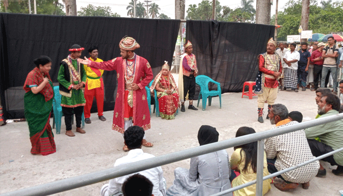 পথযাত্রাপালায় মুগ্ধতা
