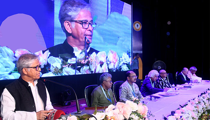 ঢাকা বিশ্ববিদ্যালয়ে গবেষণা ও যুগোপযোগী শিক্ষায় গুরুত্ব