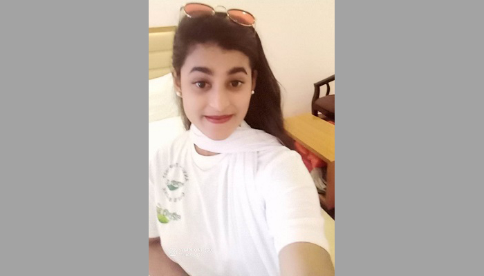 বাসায় ঢুকে কলেজছাত্রীকে কুপিয়ে হত্যা, আহত মা-বোন হাসপাতালে