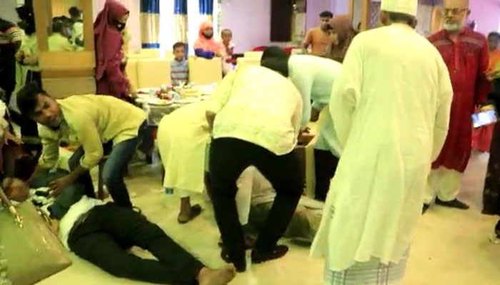 বিয়ে অনুষ্ঠানে দই টক হওয়ায় পার্টি সেন্টারে হামলা-ভাঙচুর, আহত ২০