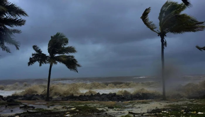 বাতাসের গতিবেগ আরও বাড়ছে