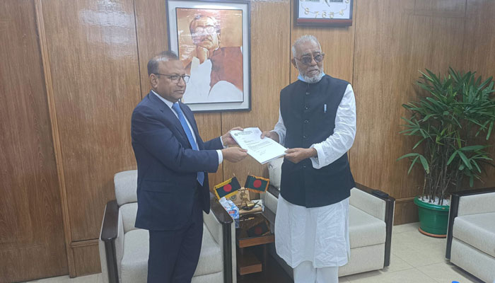 নির্বাচনে অংশ নিতে পদত্যাগ করলেন খুলনার মেয়র খালেক