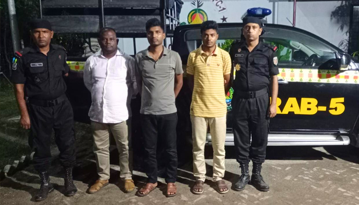 ক্রিপ্টোকারেন্সিতে টাকা হাতিয়ে নেওয়া প্রতারক চক্রের মূলহোতাসহ আটক ৩