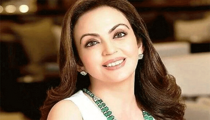 ত্বকের বয়স ধরে রাখতে কী খান নীতা আম্বানি