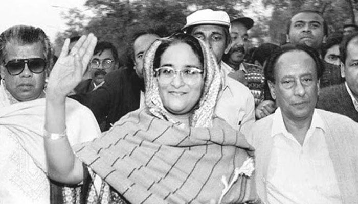শেখ হাসিনার স্বদেশ প্রত্যাবর্তনে ঘটে মুক্তিযুদ্ধের চেতনার পুনর্জাগরণ