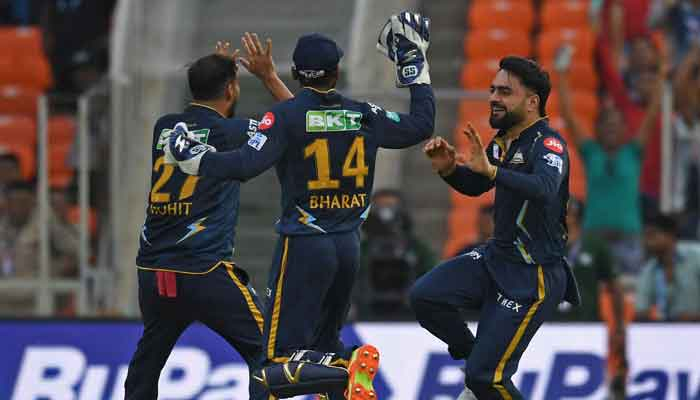 লক্ষ্নৌকে হারিয়ে প্লে অফের পথে গুজরাট