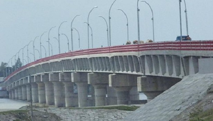 তিস্তা সেতুতে ভারী যান চলাচল বন্ধ