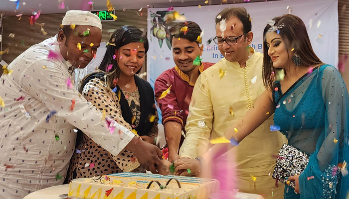 তিন বিজ্ঞাপনে জুসেরা-আনদালুসের সঙ্গে রিয়াজ, অপু ও মৌ
