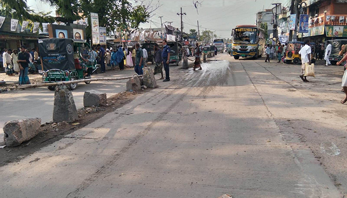 তারাকান্দা বাজারে ৭২ ঘণ্টার জন্য ১৪৪ ধারা জারি তারাকান্দা বাজারে ৭২ ঘণ্টার জন্য ১৪৪ ধারা জারি