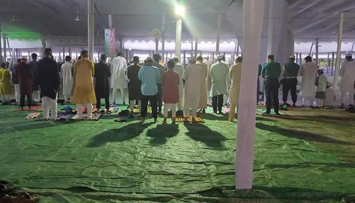 জাতীয় ঈদগাহ ও বায়তুল মোকাররমে ঈদ জামাত অনুষ্ঠিত জাতীয় ঈদগাহ ও বায়তুল মোকাররমে ঈদ জামাত অনুষ্ঠিত