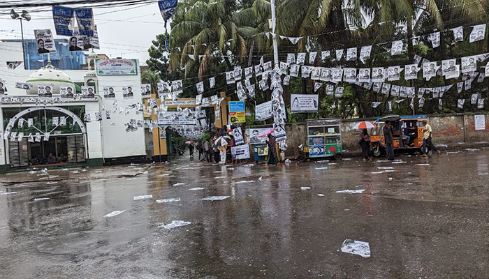 বরিশালে উত্তাপের ভোট শেষ, বিকেলে বৃষ্টিতে ভোগান্তি বরিশালে উত্তাপের ভোট শেষ, বিকেলে বৃষ্টিতে ভোগান্তি