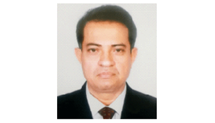 মানারাত ইন্টারন্যাশনাল ইউনিভার্সিটির রেজিস্ট্রার মোয়াজ্জম হোসেন