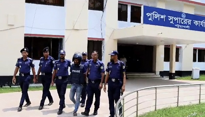 স্বামী-শাশুড়িকে ফাঁসাতে গিয়ে প্রাণ যায় গৃহবধূর: পুলিশ