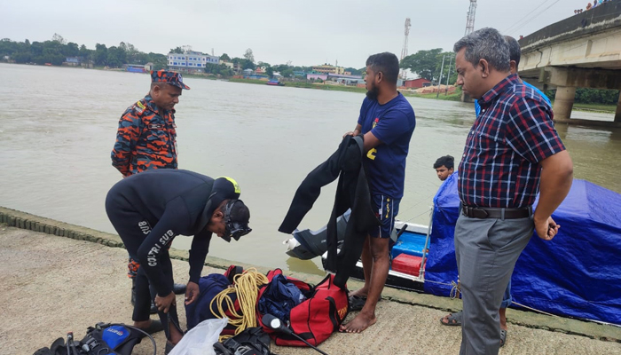 নদীতে ভেসে যাওয়া সেই মায়ের লাশ উদ্ধার, দুই সন্তান এখনো নিখোঁজ