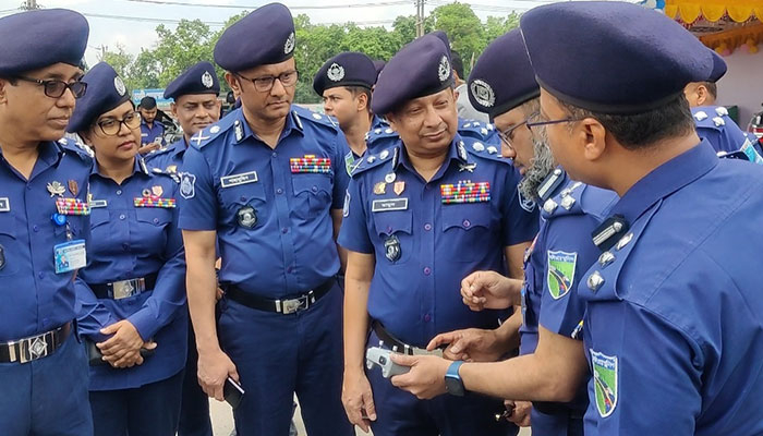 ঈদে ফিটনেসবিহীন গাড়ি হাইওয়েতে চলাচল করতে পারবে না: আইজিপি
