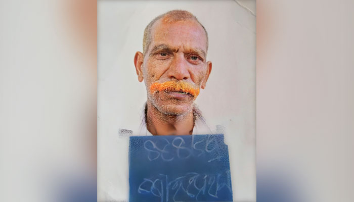 কারা-বন্ধুদের সঙ্গে দেখা করছেন জল্লাদ শাহজাহান