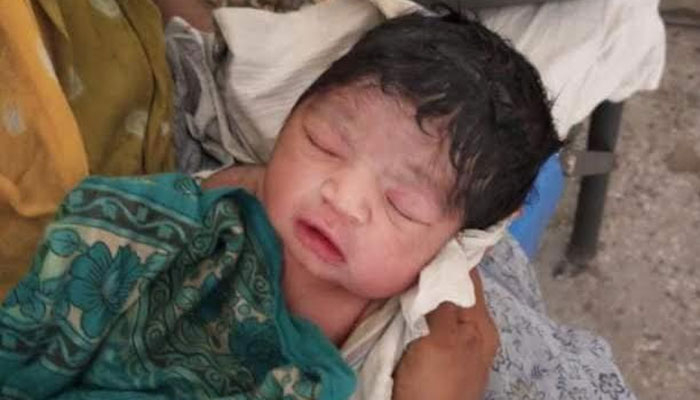 নাটোর সদর হাসপাতাল থেকে চুরি হওয়া নবজাতক কুষ্টিয়ায় উদ্ধার