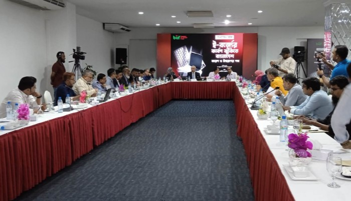 অবৈধ স্মার্ট পণ্যের প্রবেশে কঠোরতা দাবি