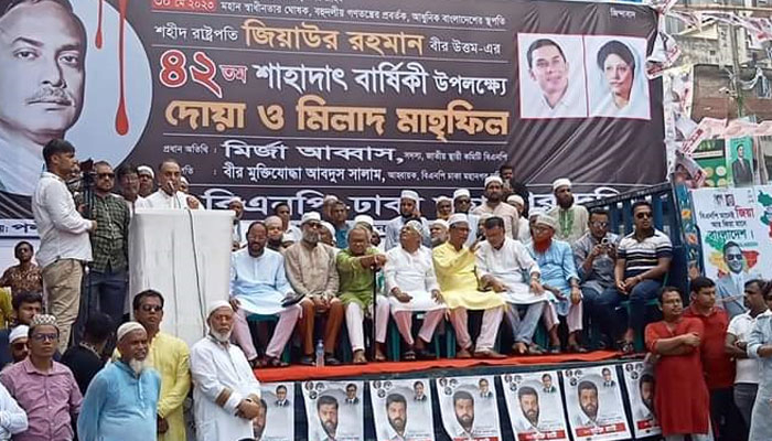 আ. লীগের সামনে দুটো পথ, পতন অথবা পলায়ন: মির্জা আব্বাস