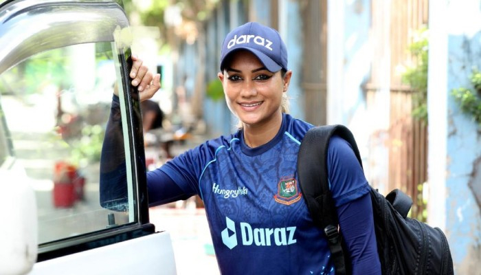 ছন্দে নেই জাহানারা, মানেন না কোচের পরিকল্পনা