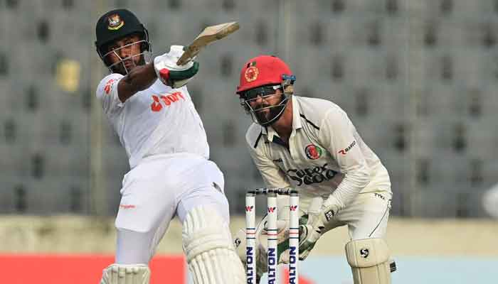 ২০ রান যোগ করেই অলআউট বাংলাদেশ