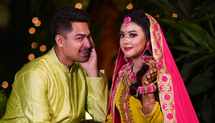 গায়ে হলুদে বাবার লেখা চিঠি, ঐশী কাঁদলেন, গাইলেন ও নাচলেন