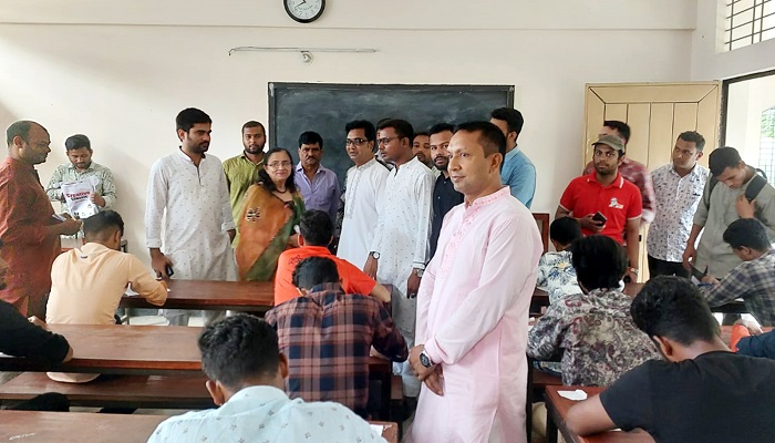 ছাত্রলীগের পূর্ণাঙ্গ কমিটিতে পদ পেতে পরীক্ষা