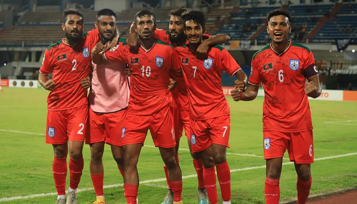 ভুটানকে উড়িয়ে ১৪ বছর পর সেমিতে বাংলাদেশ