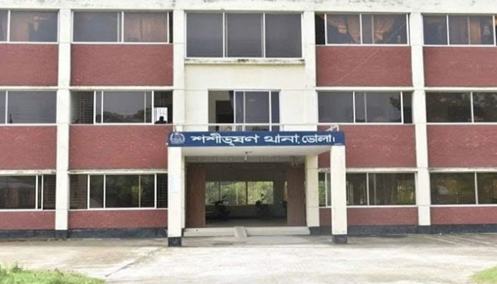 গরু জবাই করে মাংস নিয়ে গেল চোর