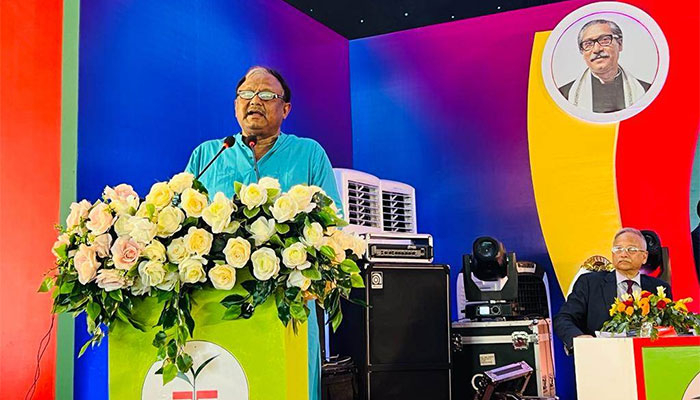 চা শিল্পের উন্নয়ন ও প্রসারে ঐক্যবদ্ধভাবে কাজ করার আহ্বান বাণিজ্যমন্ত্রীর