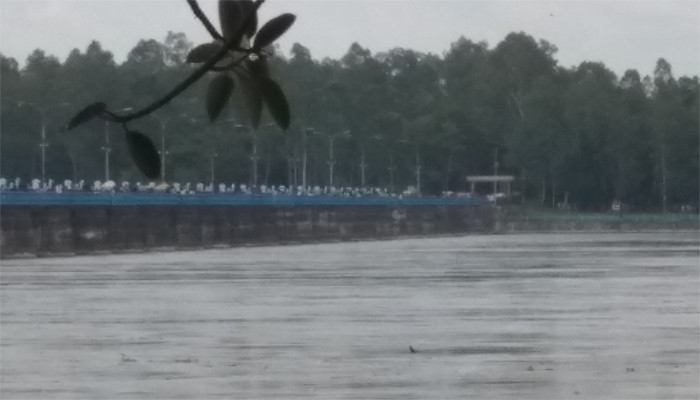 ডালিয়া পয়েন্টে তিস্তার পানি বিপৎসীমার ওপরে