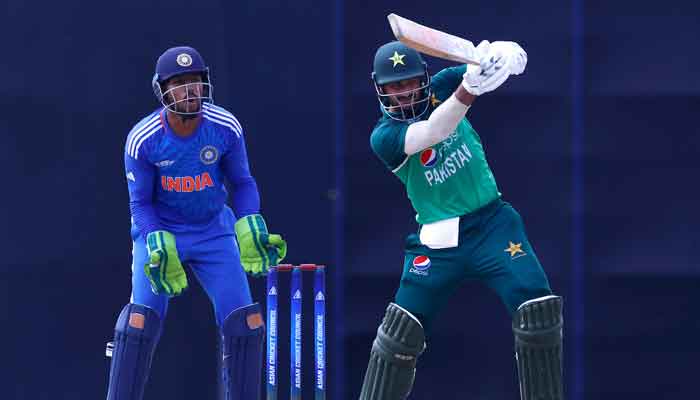 ফাইনালে ভারতকে ৩৫৩ রানের লক্ষ্য দিল পাকিস্তান ফাইনালে ভারতকে ৩৫৩ রানের লক্ষ্য দিল পাকিস্তান