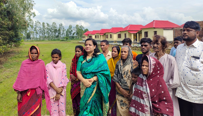 ‘শান্তিতে ঘুমাইতে পারমু, মরলেও শান্তি পামু’